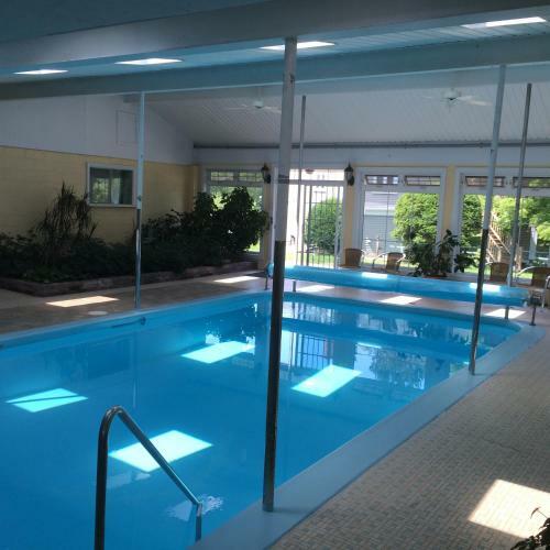 Evangeline Motel