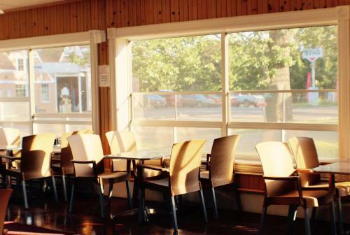 Evangeline Motel