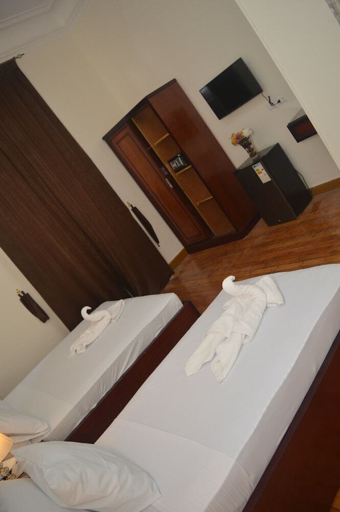 Hostal Midtown Hostel