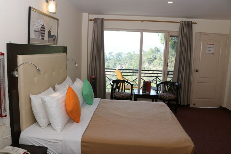 Hotel Maple Resort By Aamod