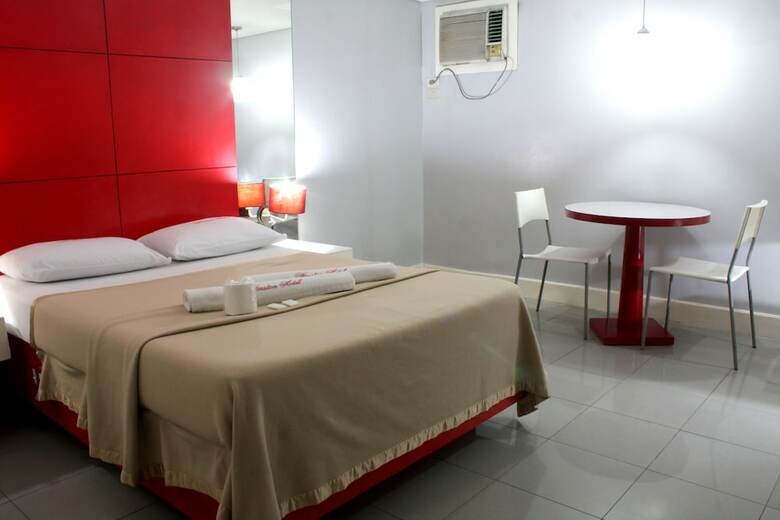 New Winston Hotel
