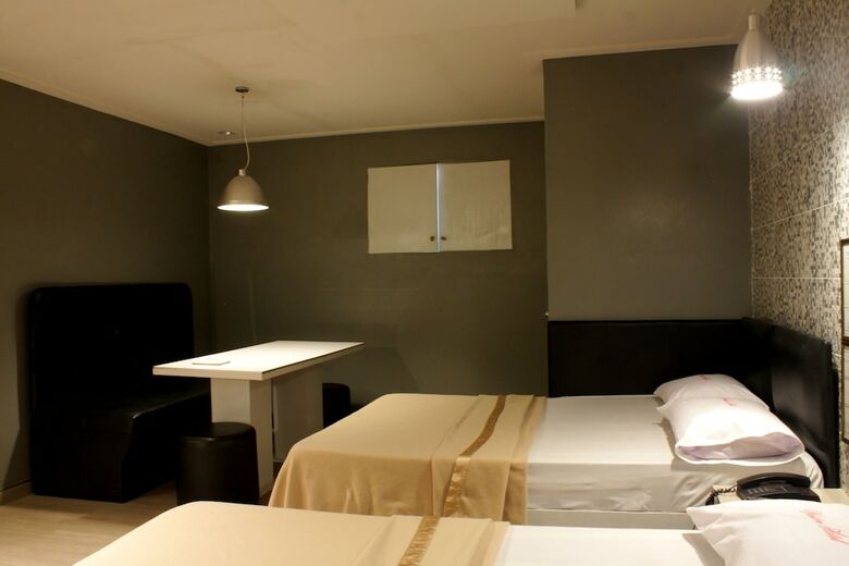 New Winston Hotel