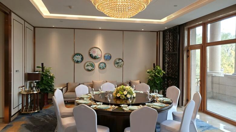 Zhuo Run Hot Spring Jian Guo Hotel