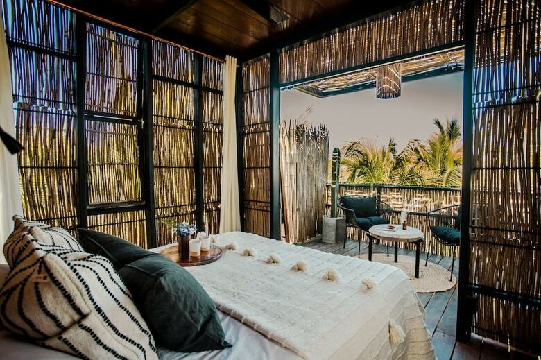 Acre Hotel