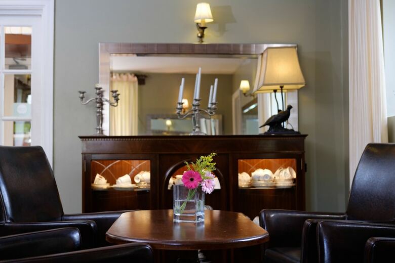 The Great House Hotel & Restaurant