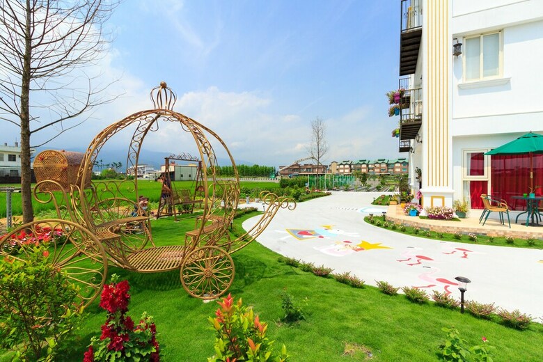 Alice Wonderland B&B