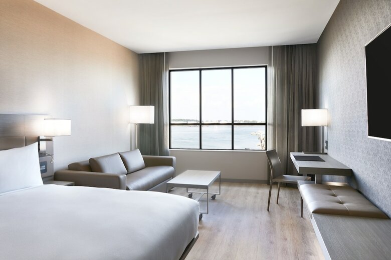 AC Hotel By Marriott Portland Downtown/waterfront, Me