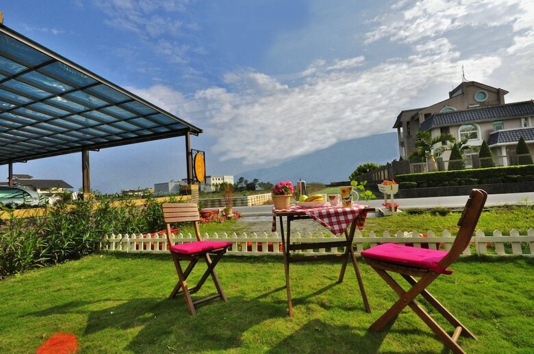 Bed & Breakfast Happy Orange Homestay