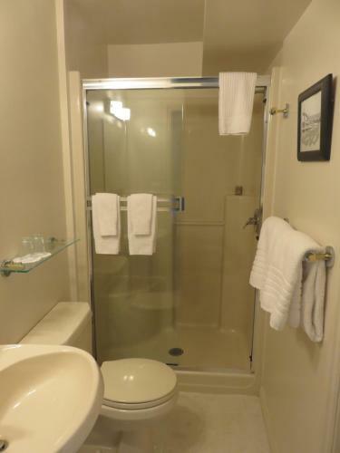 Apartamento Royal Roads Oceanfront Vacation Rental