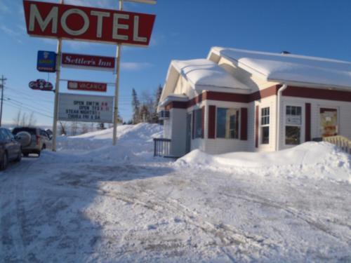 Settler's Inn & Motel