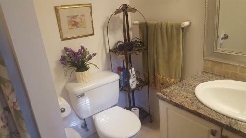 Bed & Breakfast By The Sea Bnb, Sidney Victoria Bc