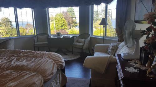 Bed & Breakfast By The Sea Bnb, Sidney Victoria Bc