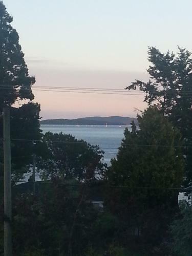Bed & Breakfast By The Sea Bnb, Sidney Victoria Bc