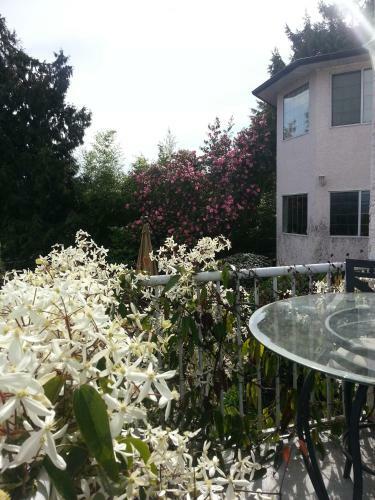 Bed & Breakfast By The Sea Bnb, Sidney Victoria Bc
