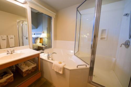 Hotel Sidney Waterfront Inn