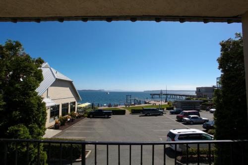 Hotel Sidney Waterfront Inn
