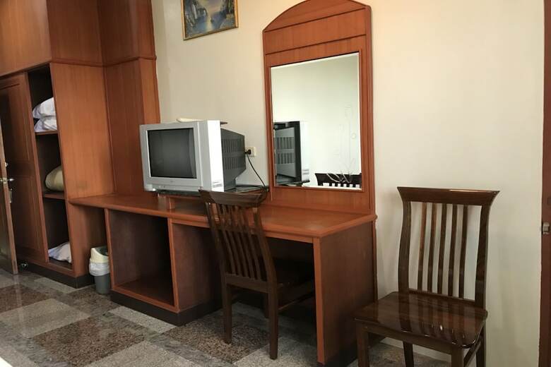 Lopburi Residence 2 Hotel And Resort