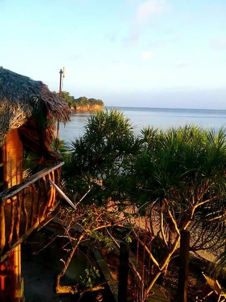 Hostal Reggae Vibes De Isla Romblon - Hostel