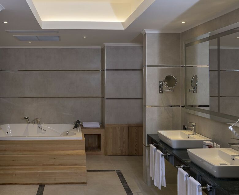 Hotel Ramada Plaza By Wyndham Rize