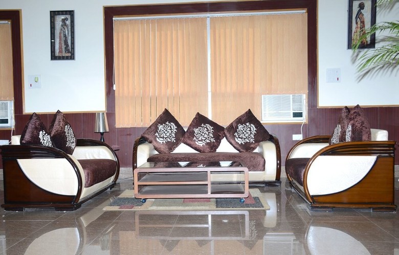 Hotel Vaishnavi Clarks Inn Buxar