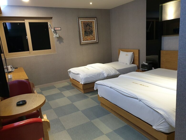 Khan Hotel