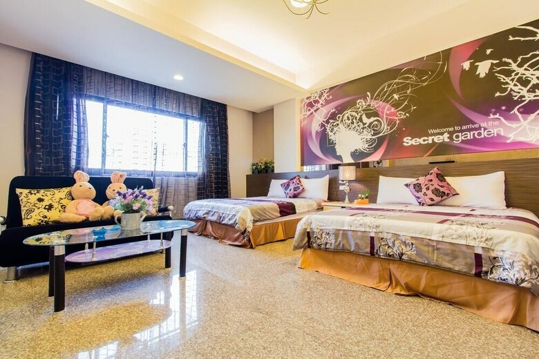 Hotel Flower Bed And Breakfast