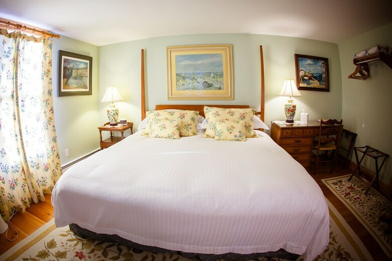 Bed & Breakfast Highland Lake Inn