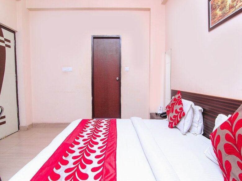 Hotel Oyo 8243 Climat Inn