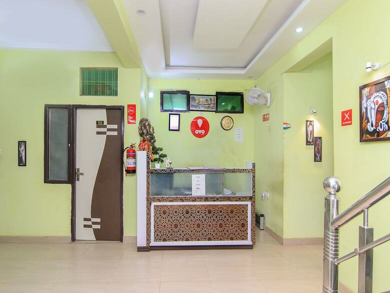 Hotel Oyo 8243 Climat Inn
