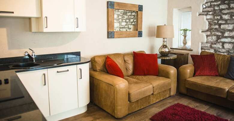 Romneys Apartments And Suites