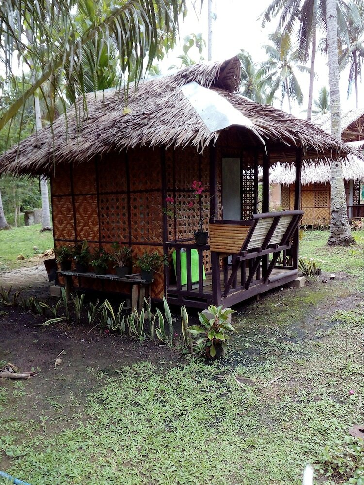 Hostal Batuan Hammock Hostel