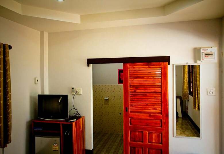Hotel Waleekarn Resort