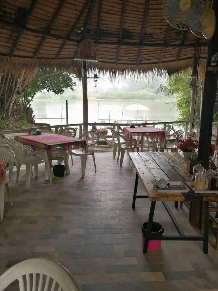 Hotel River Marina Resort