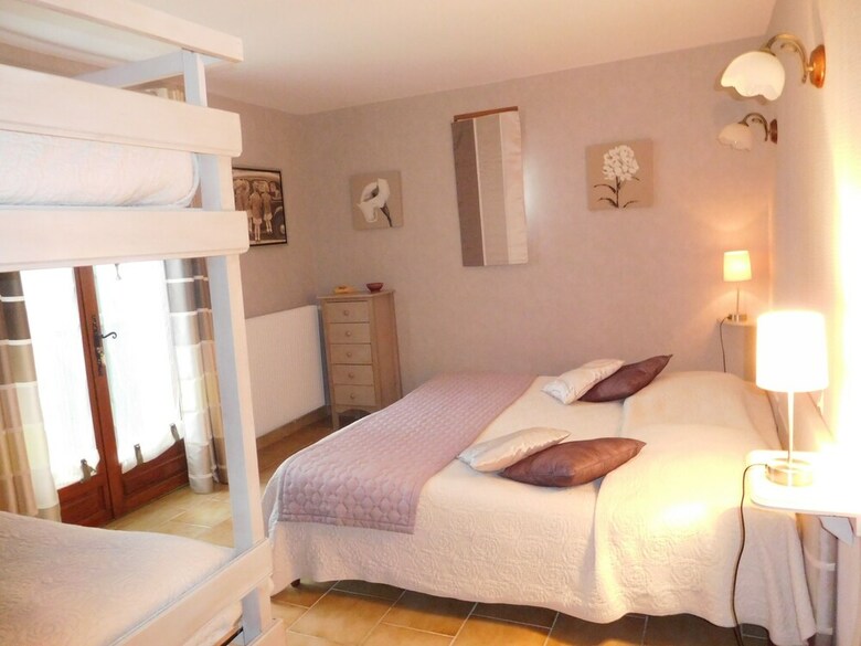 Hotel Le Mas Des Chardons Chambre D'h�tes