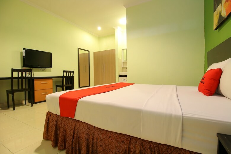 Hotel Reddoorz Plus @ Taman Siswa 2