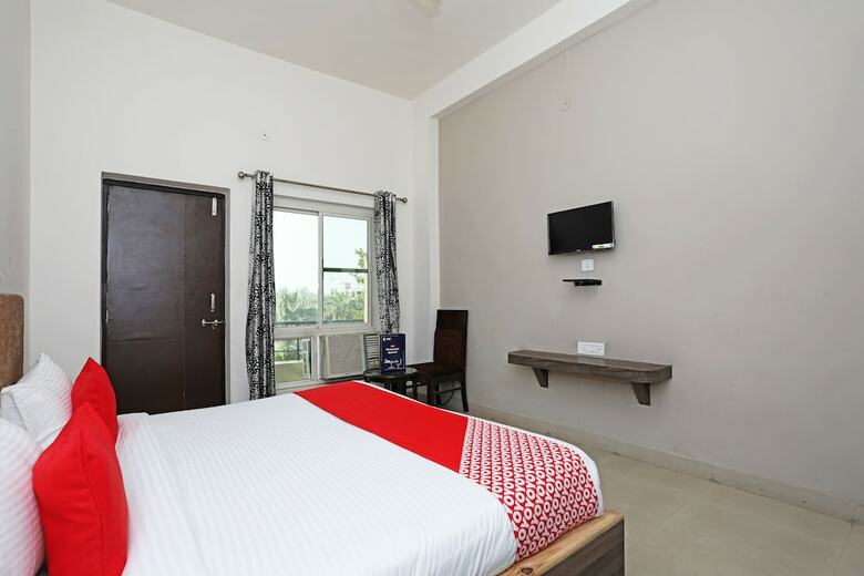 Hotel Oyo 10967 Dhola Maru Resort