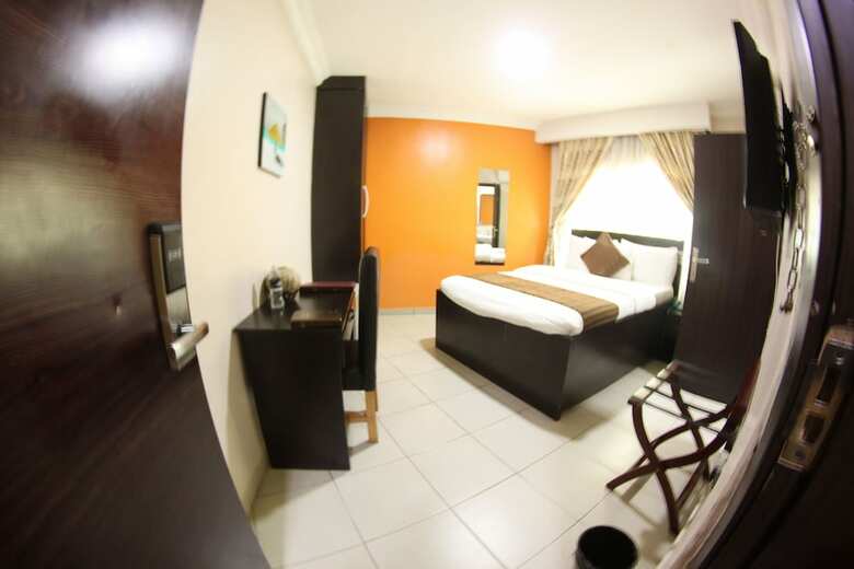 Hotel Celia's Suites
