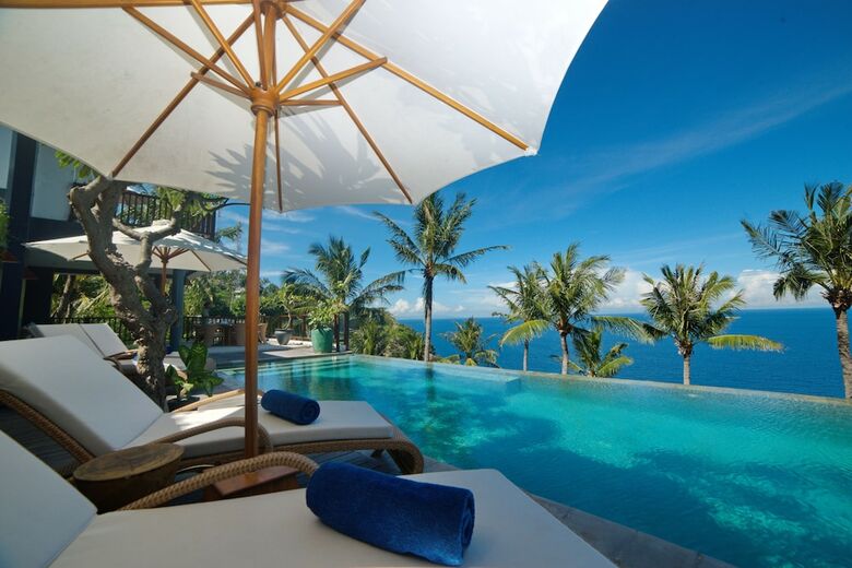 Bed & Breakfast Malimbu Cliff Villa