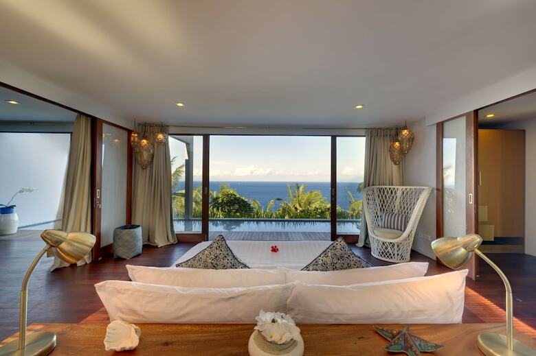 Bed & Breakfast Malimbu Cliff Villa