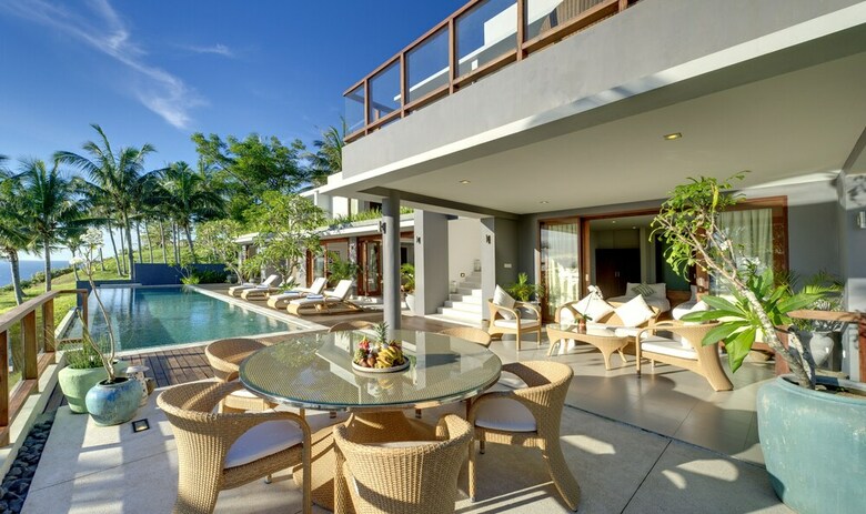 Bed & Breakfast Malimbu Cliff Villa