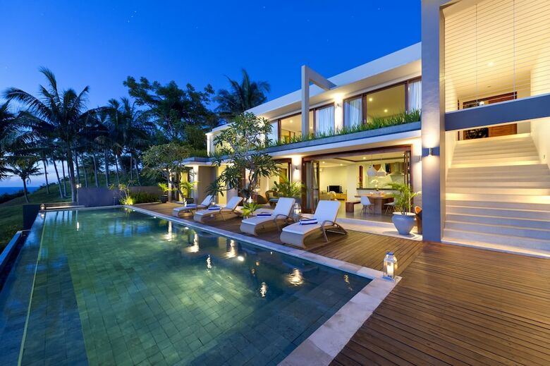Bed & Breakfast Malimbu Cliff Villa