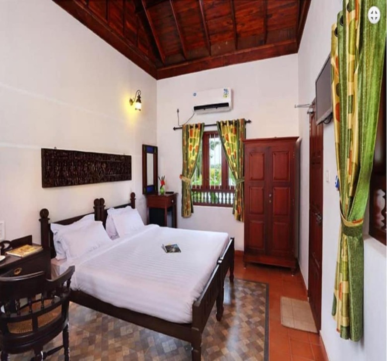 Hotel Indriya Sands