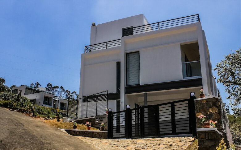Villa Silver Mist
