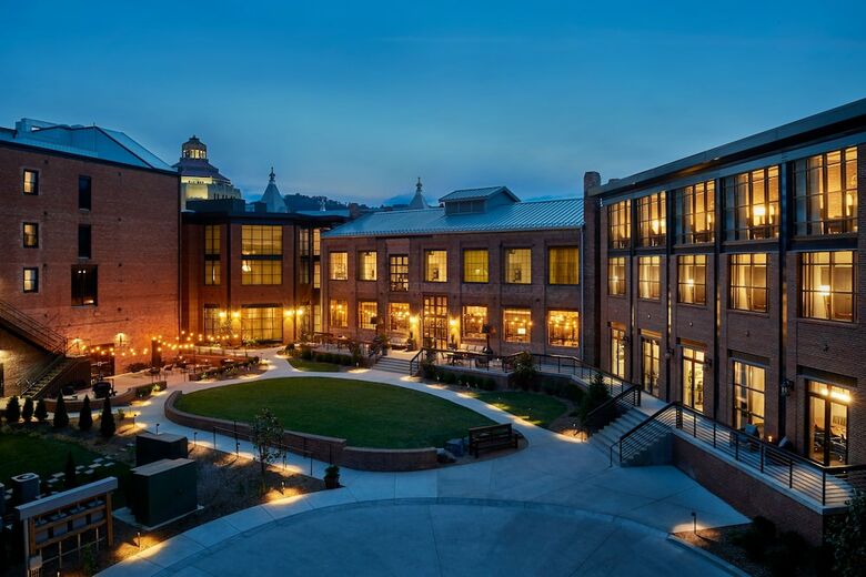 Foundry Hotel Asheville, Curio Collection By Hilton