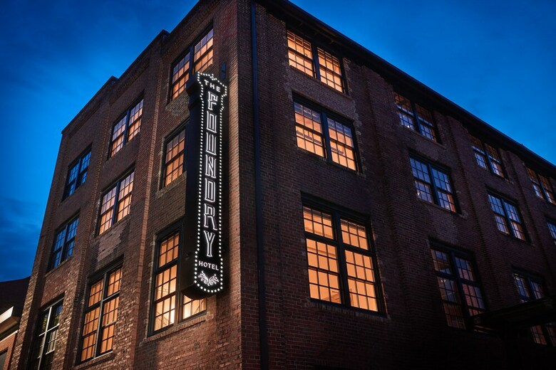 Foundry Hotel Asheville, Curio Collection By Hilton