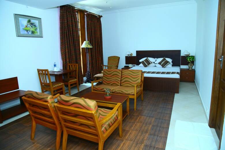 Hotel Nila Palace