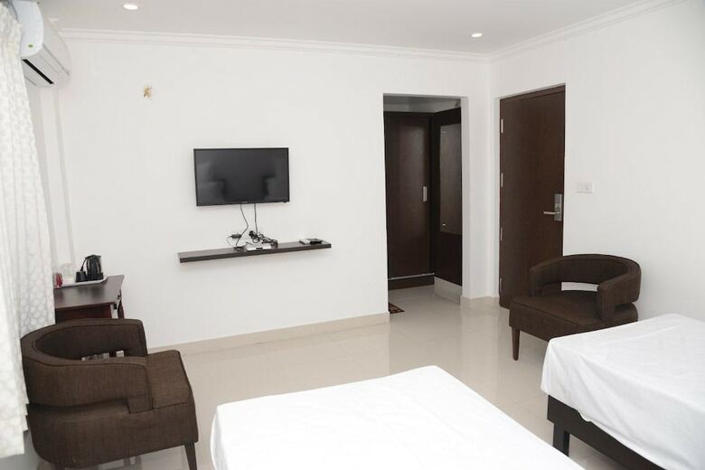 Hotel Rr Grand