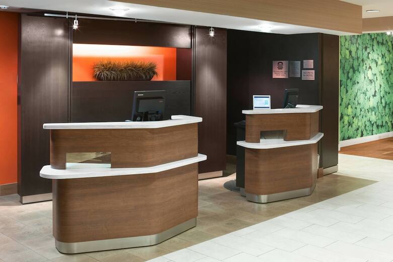 Hotel Courtyard By Marriott Jackson