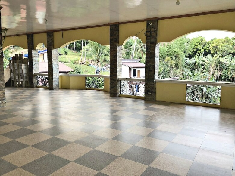Hotel Mt. Maculot View Resort