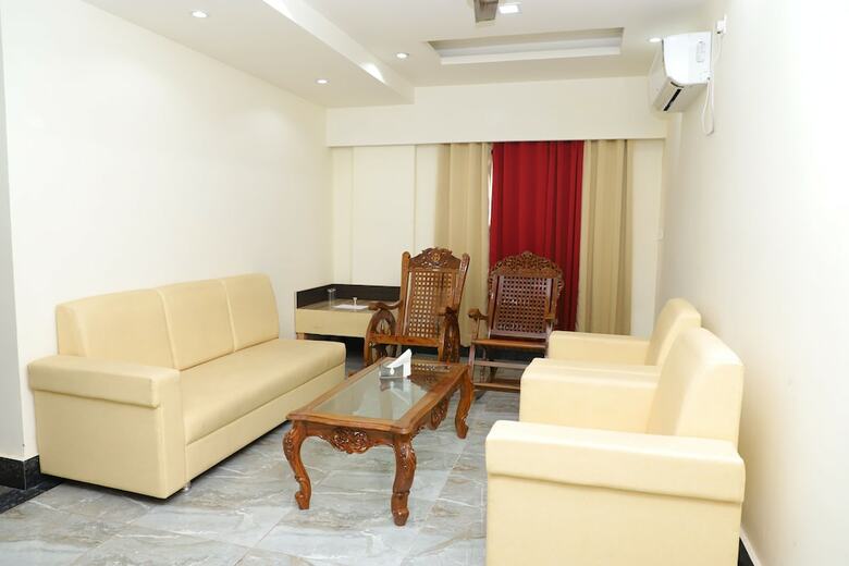 Hotel Raj Mahal